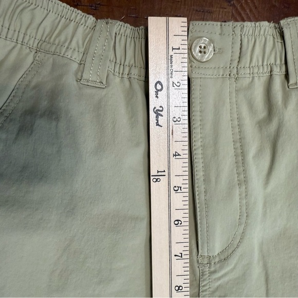 The Southern Shirt Company Nomad Tan Flat Front Shorts Men’s size Small - Picture 5 of 11